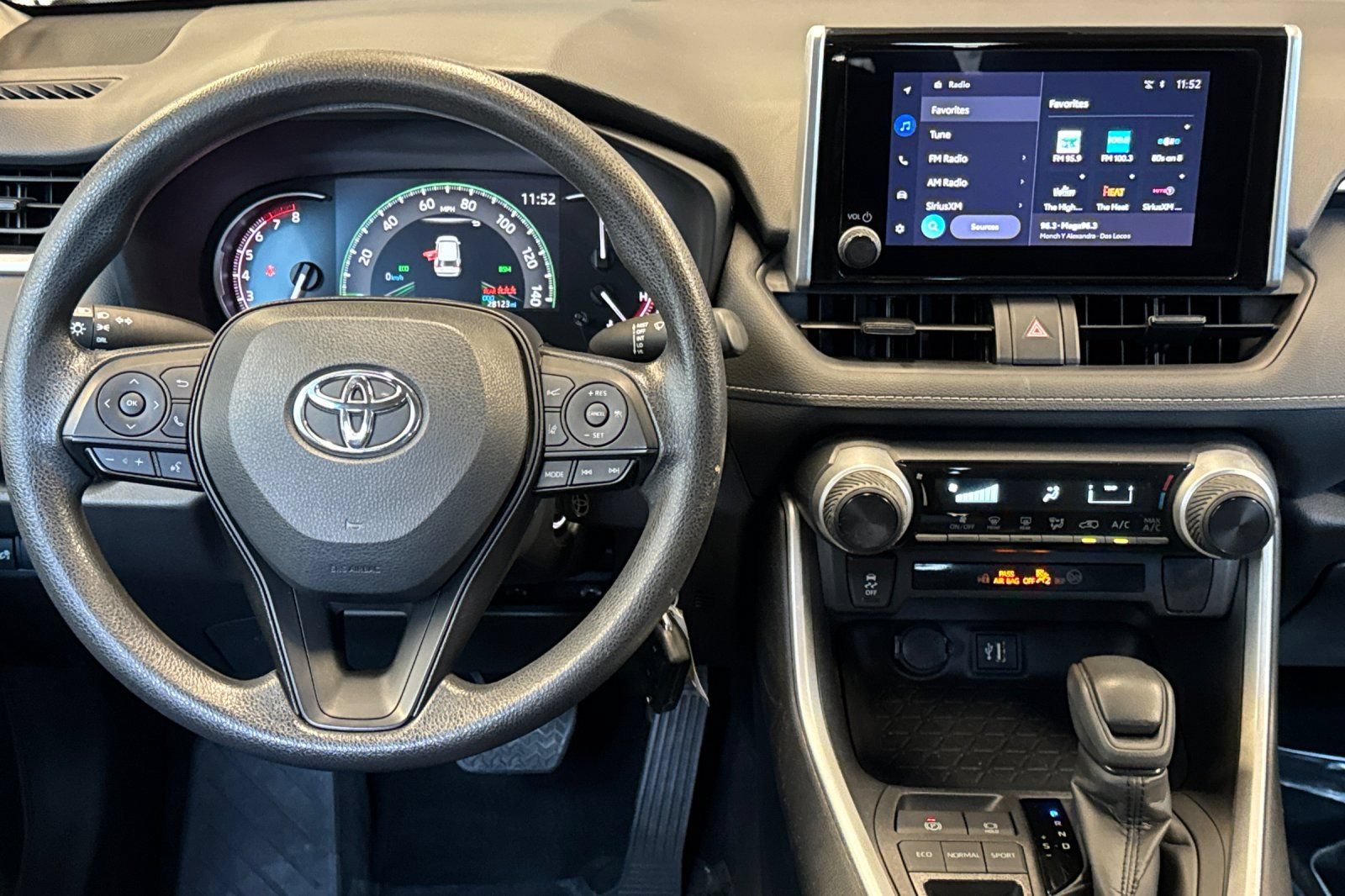 Certified 2023 Toyota RAV4 LE FWD image 20