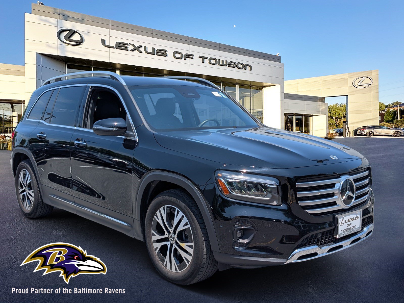 Used 2024 Mercedes-Benz GLB 250 4MATIC image 1