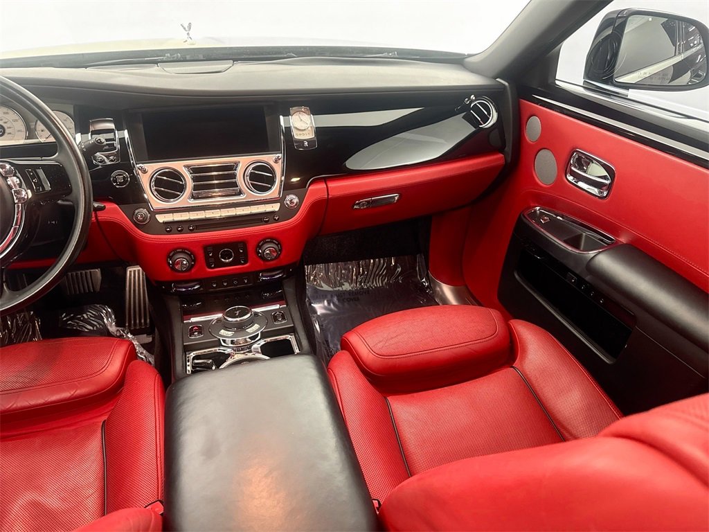 Used 2019 Rolls-Royce Ghost image 22