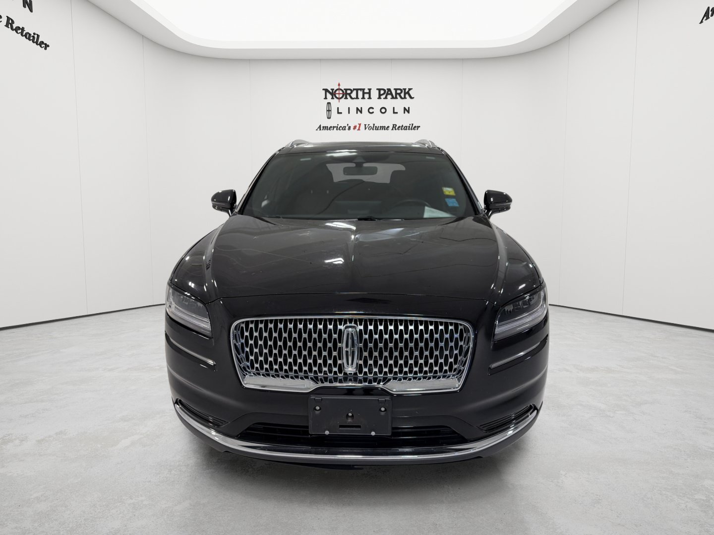 Used 2023 Lincoln Nautilus Reserve w/ Luxury Package AWD/4WD image 8