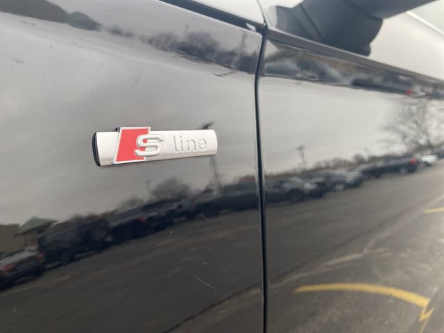 Used 2021 Audi Q5 e Premium w/ Convenience Package image 32