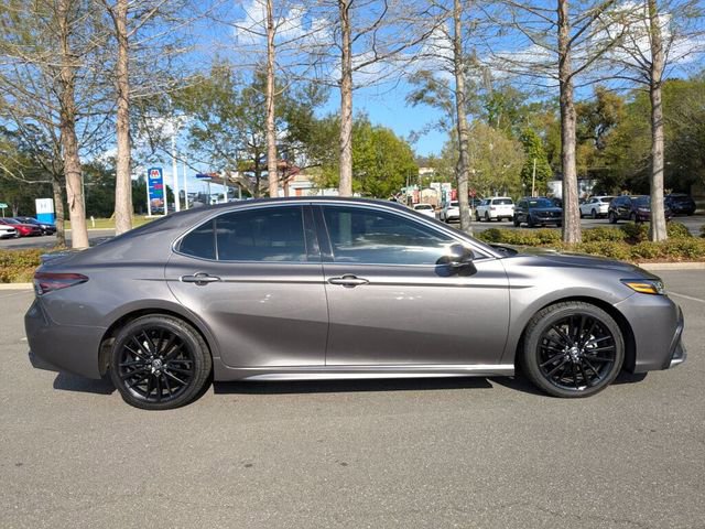 Used 2022 Toyota Camry XSE image 7