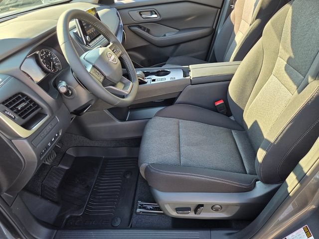 New 2026 Nissan Rogue SV FWD image 9