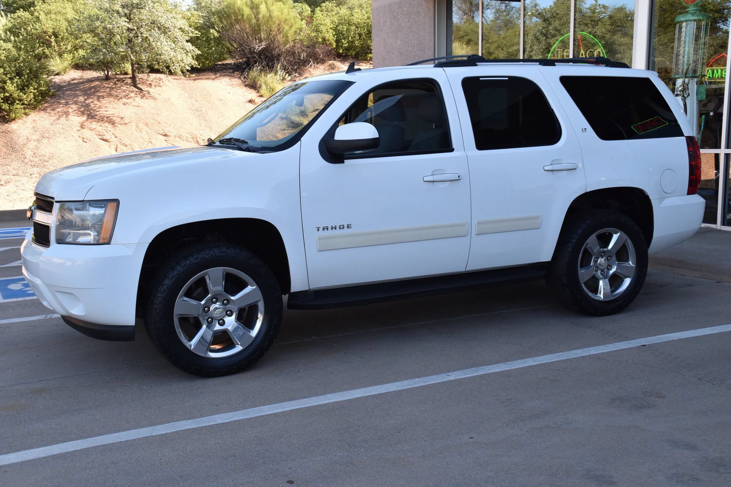 Used 2010 Chevrolet Tahoe LT w/ Luxury Package