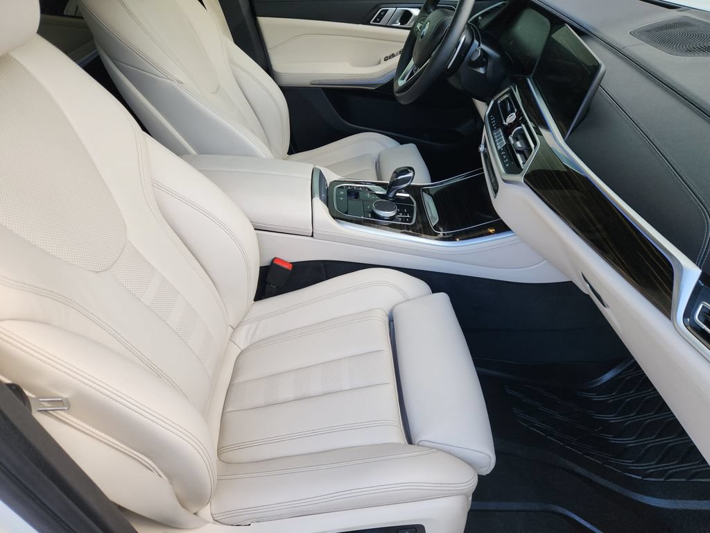 Used 2019 BMW X5 xDrive40i w/ Premium Package 2 AWD/4WD image 14