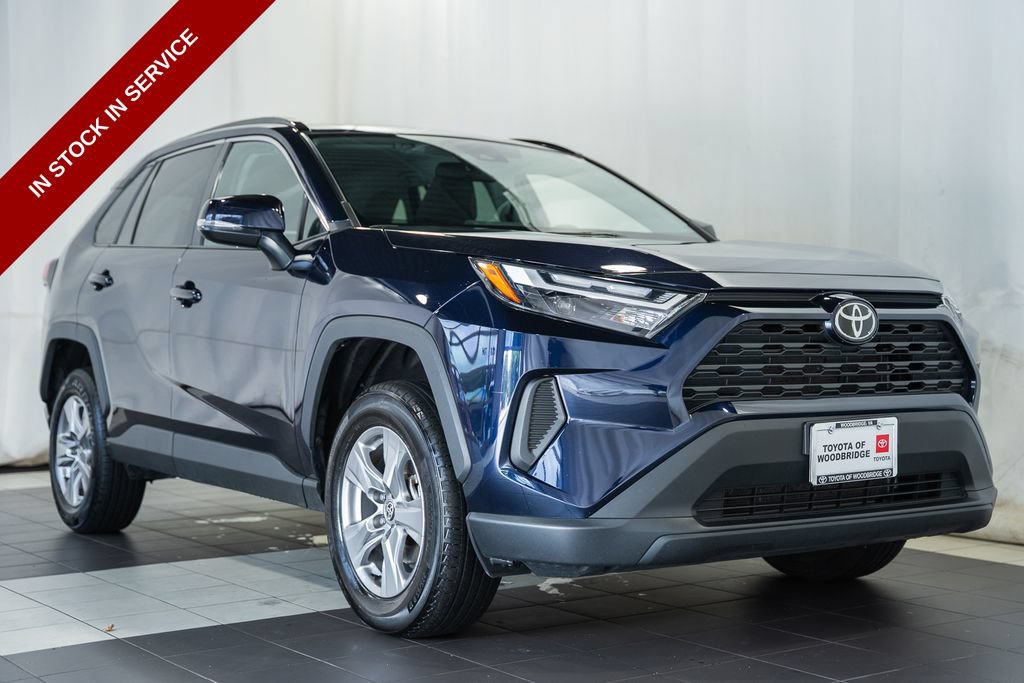 Used 2025 Toyota RAV4 XLE AWD/4WD image 1