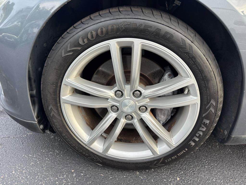 Used 2013 Tesla Model S image 6