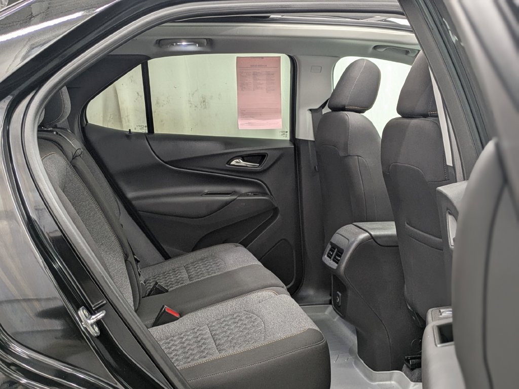 Used 2022 Chevrolet Equinox LT AWD/4WD image 24