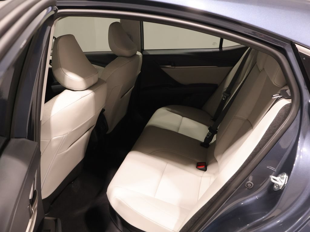 Used 2026 Toyota Camry XLE w/ Premium Plus Package FWD image 19