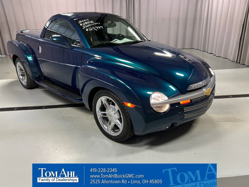 Used 2005 Chevrolet SSR w/ Preferred Equipment Group
