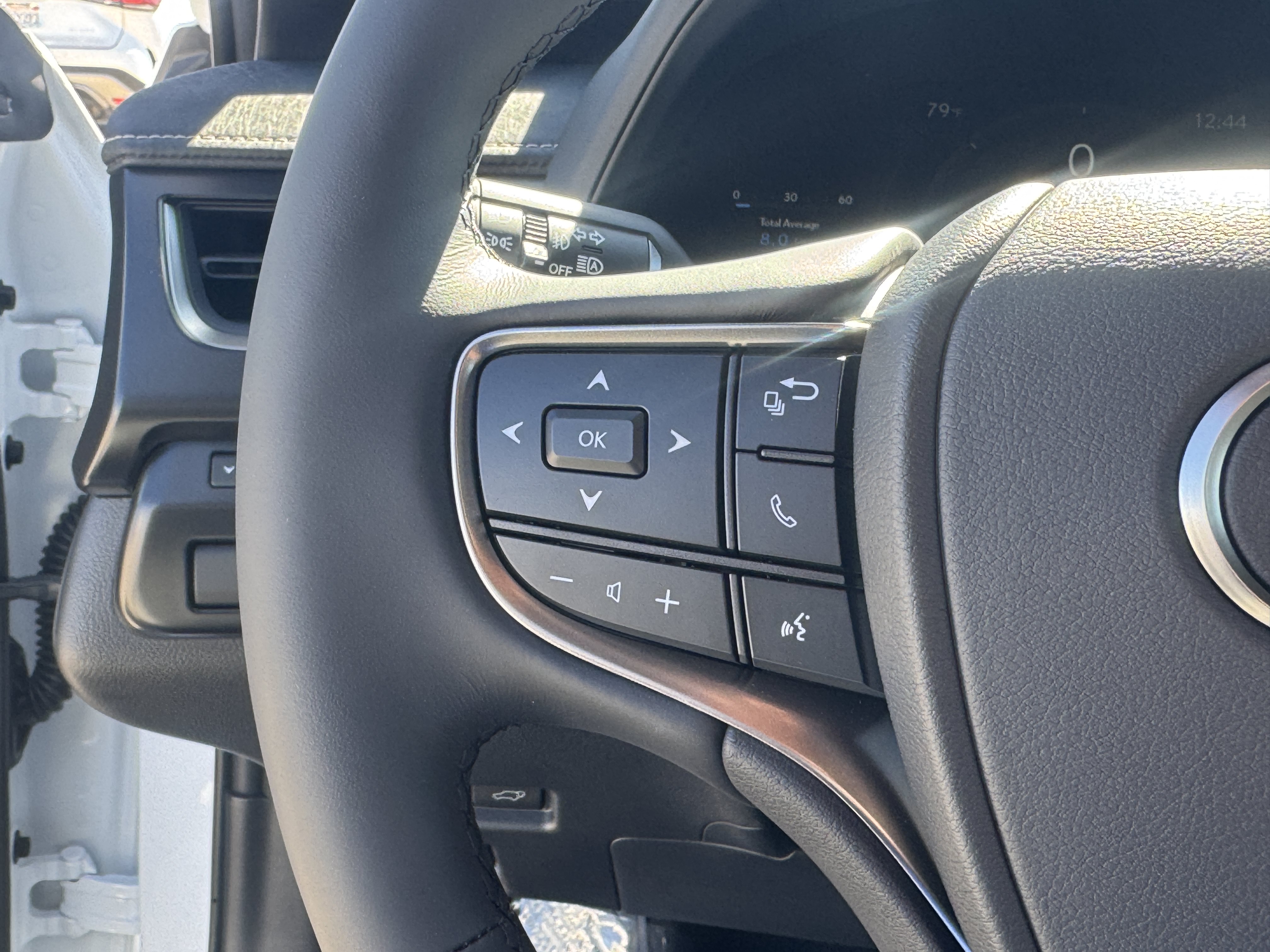 New 2026 Lexus UX 300h AWD image 25