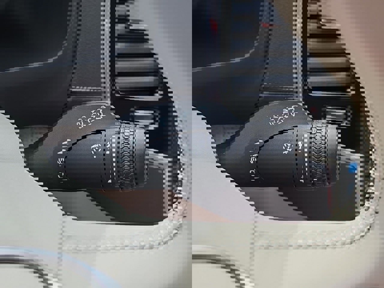 Used 2025 Volvo XC90 B6 Ultra w/ Protection Package Premier image 25