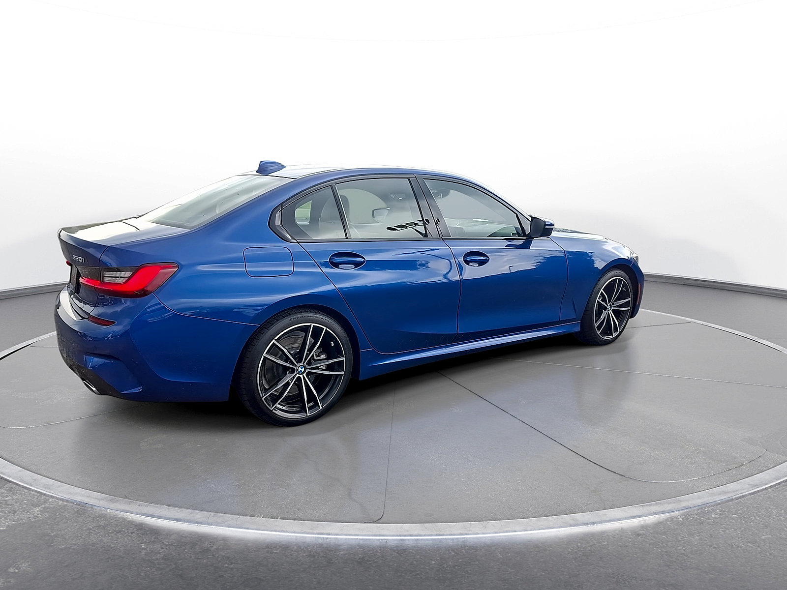 Used 2021 BMW 330i xDrive Sedan AWD/4WD image 8