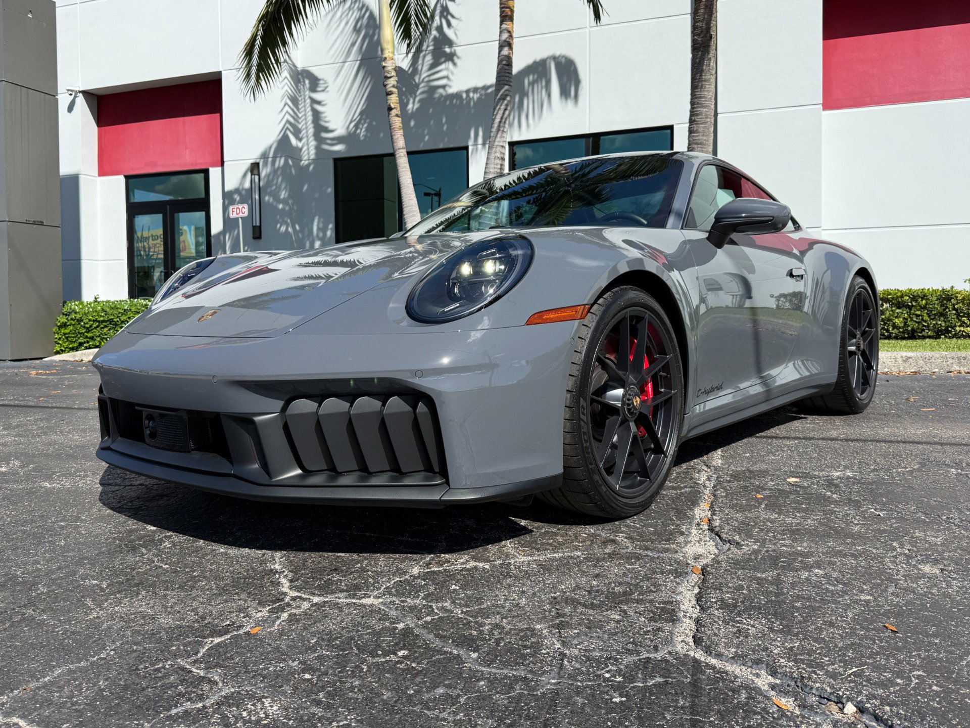 Used 2025 Porsche 911 Carrera GTS image 10