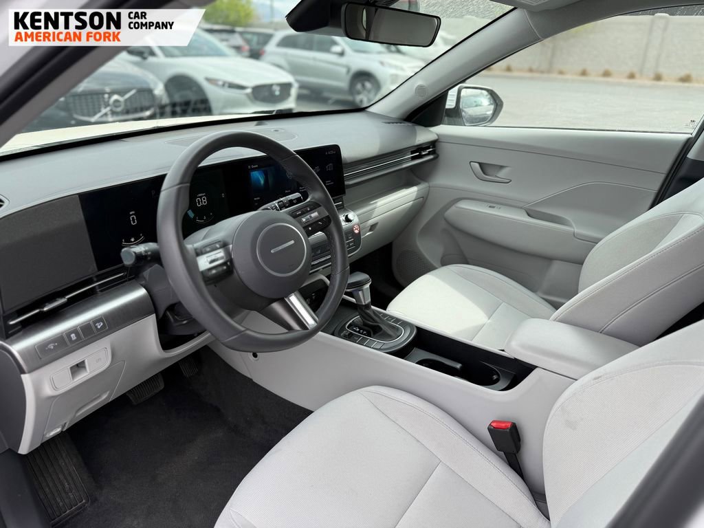 Used 2025 Hyundai Kona SEL image 6