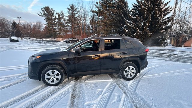 Used 2021 Toyota RAV4 LE image 6