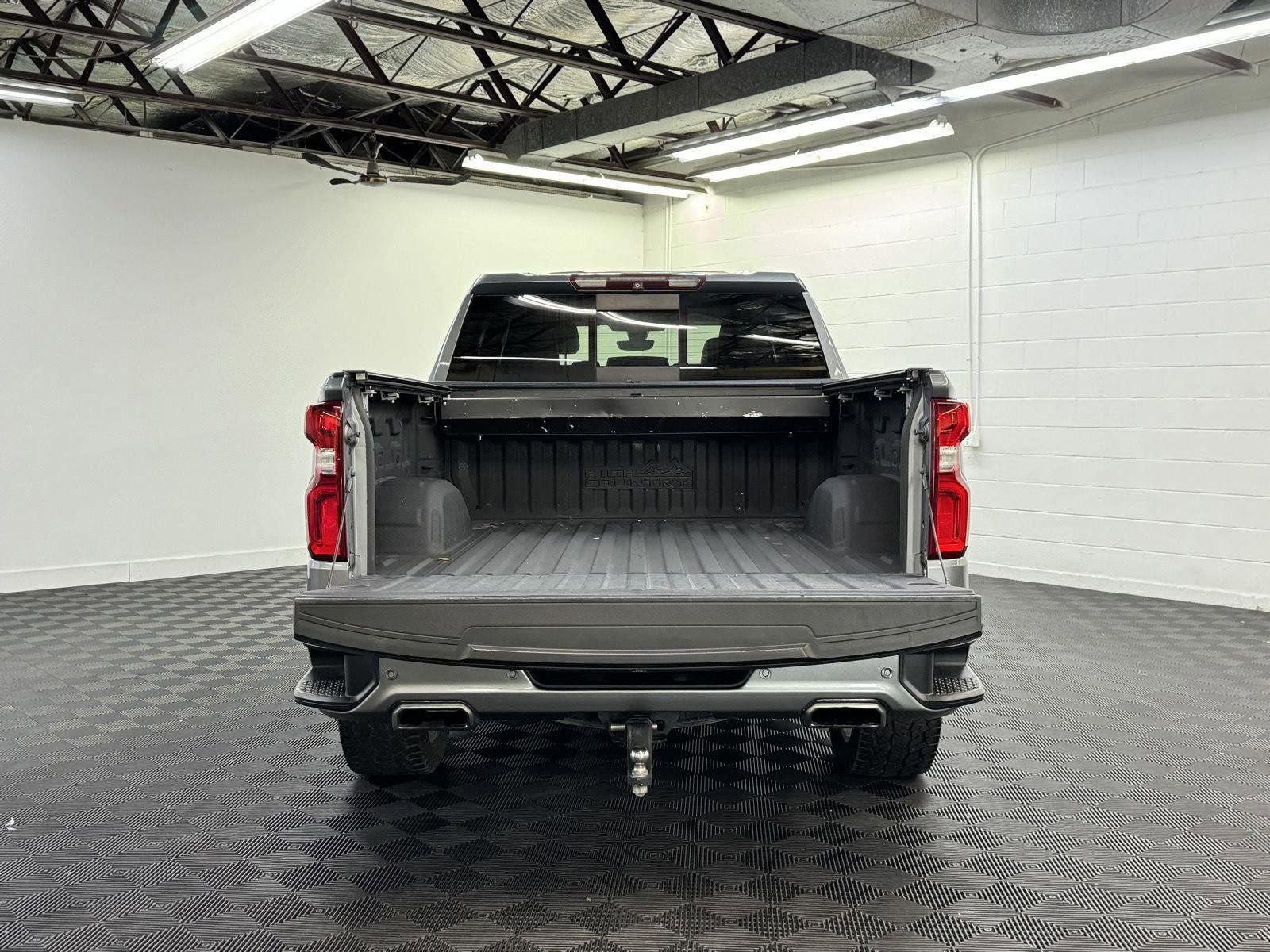 Used 2019 Chevrolet Silverado 1500 High Country w/ Technology Package image 31