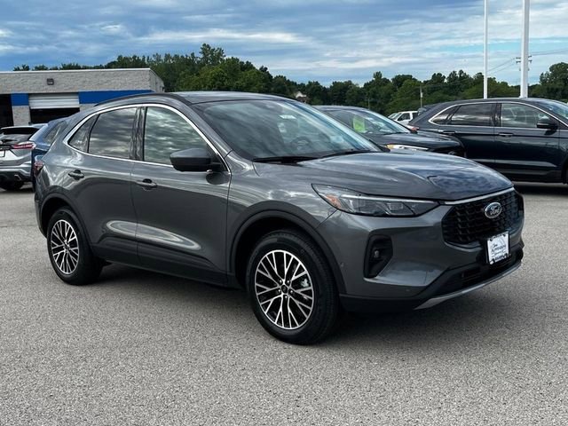 New 2024 Ford Escape SE w/ PHEV Premium Package