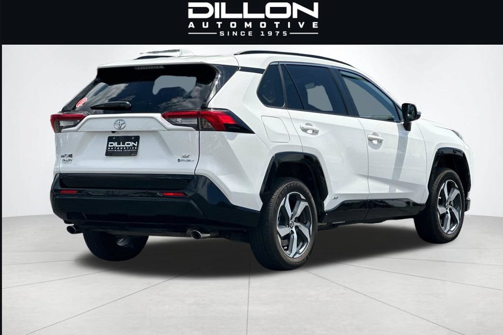 Used 2025 Toyota RAV4 SE AWD/4WD image 4