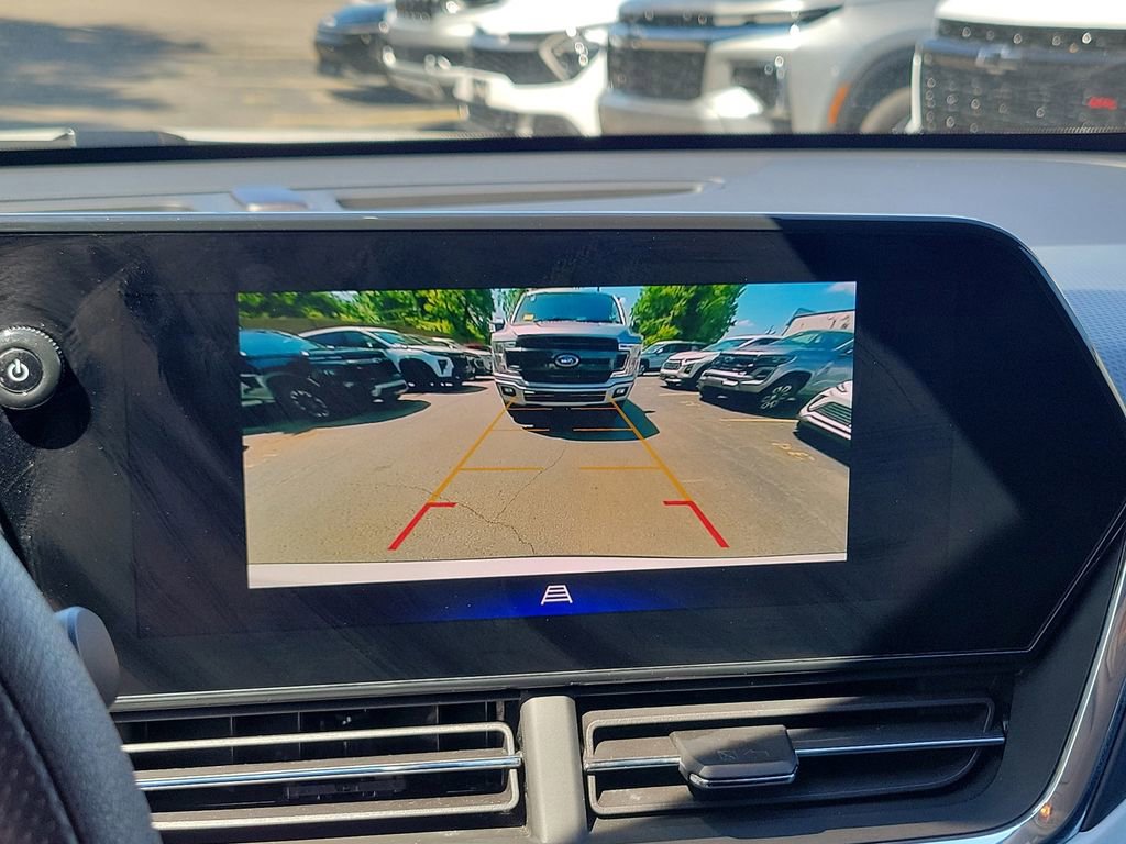 Used 2025 Chevrolet Trax LT FWD image 29