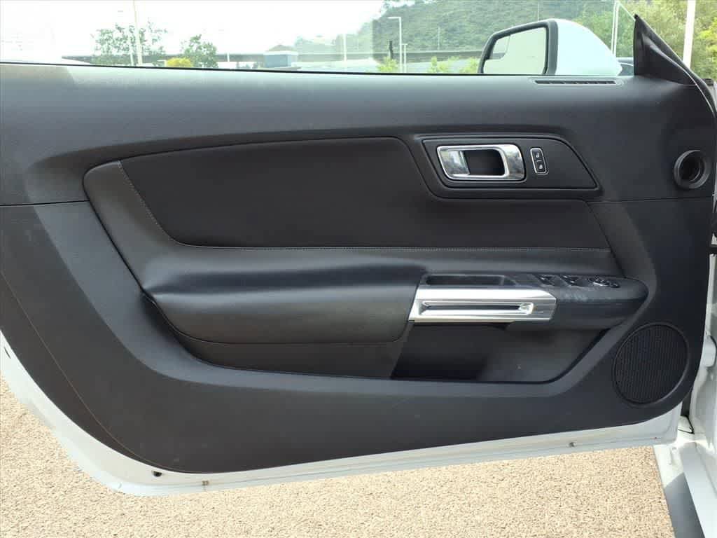 Used 2015 Ford Mustang Convertible w/ Equipment Group 051A RWD image 10