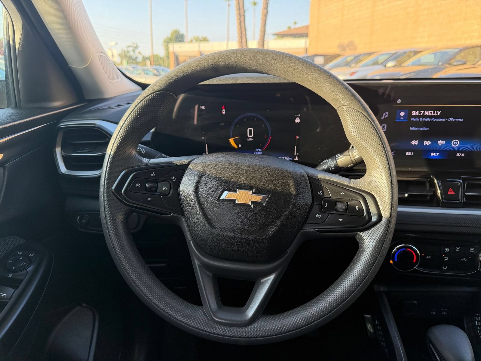 Used 2025 Chevrolet TrailBlazer LT FWD image 27
