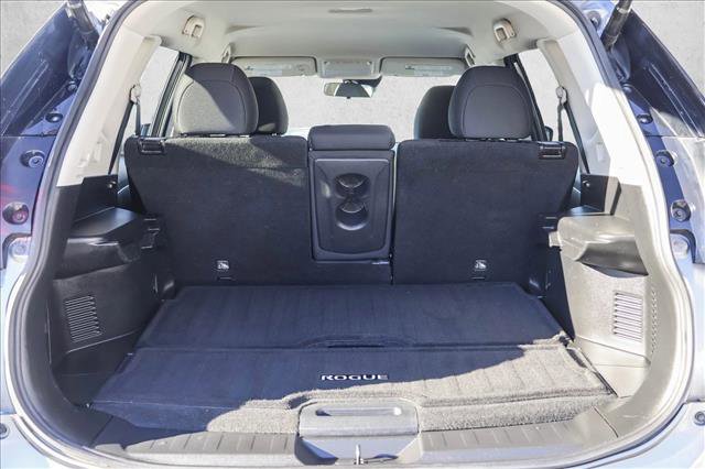 Used 2019 Nissan Rogue SV image 25