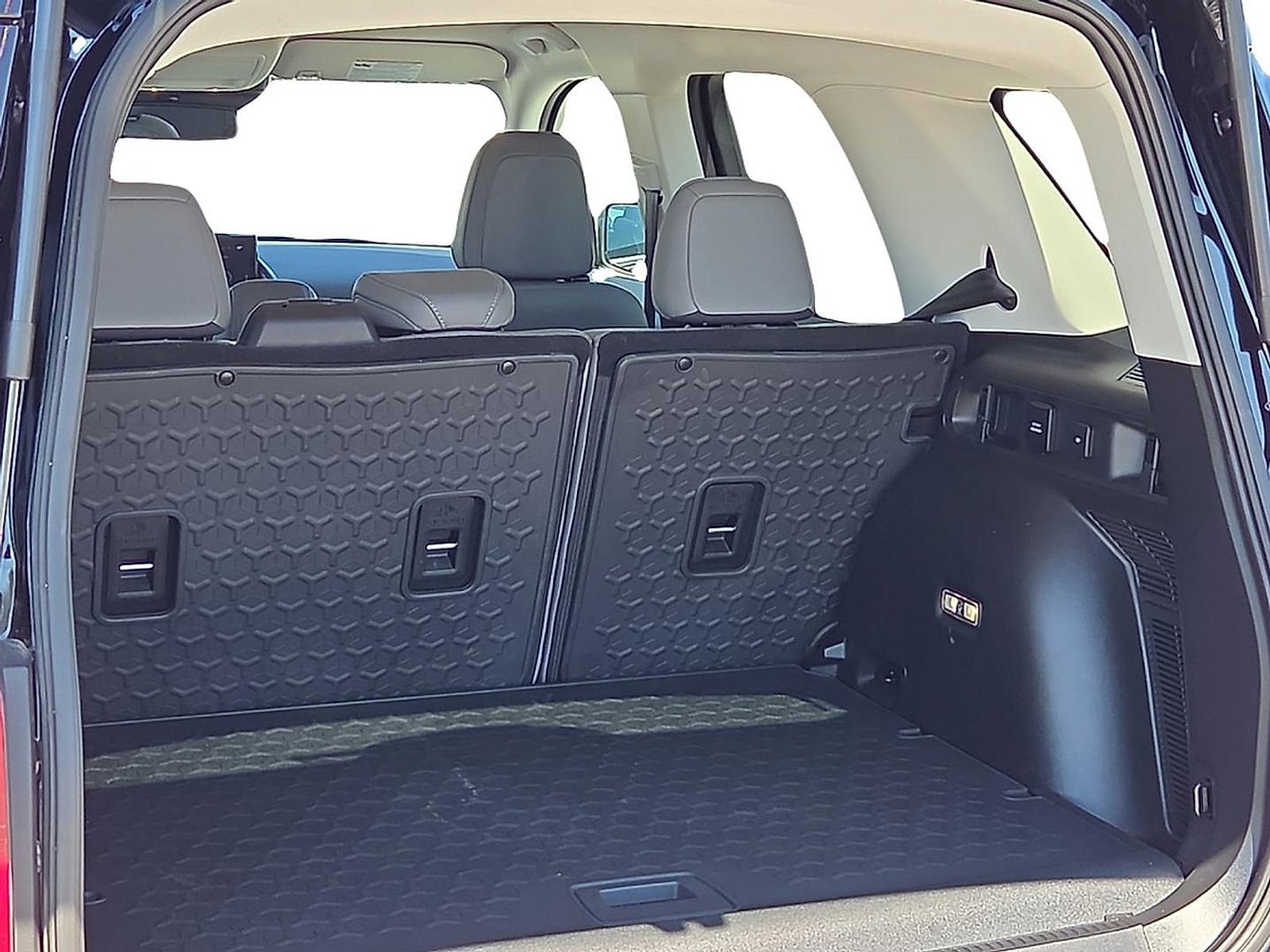 Used 2025 Ford Bronco Sport Badlands image 8