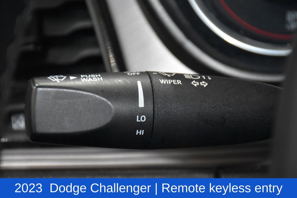 Used 2023 Dodge Challenger SXT image 9