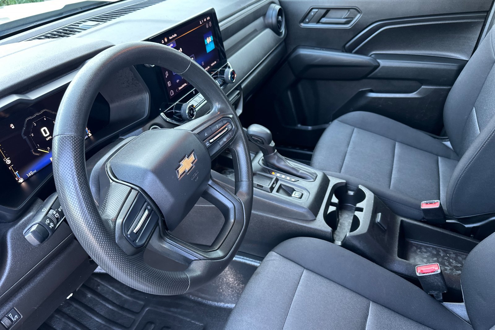 Used 2023 Chevrolet Colorado W/T image 10