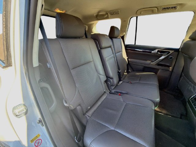 Used 2018 Lexus GX 460 Luxury AWD/4WD image 24