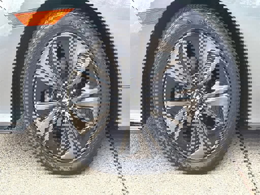 Used 2019 Honda Civic EX image 9