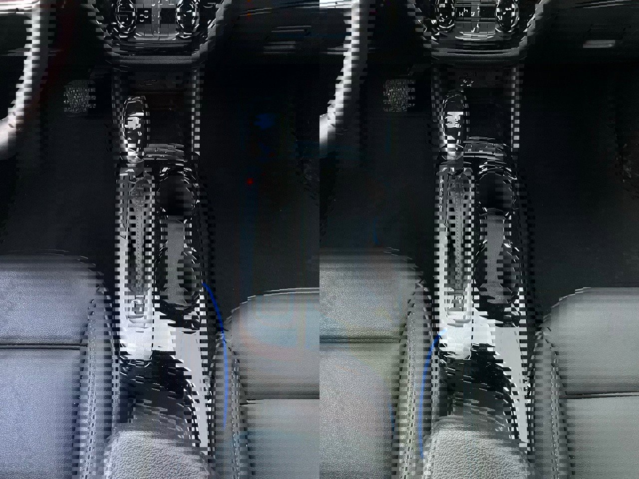 Used 2025 Buick Envista Sport Touring image 13