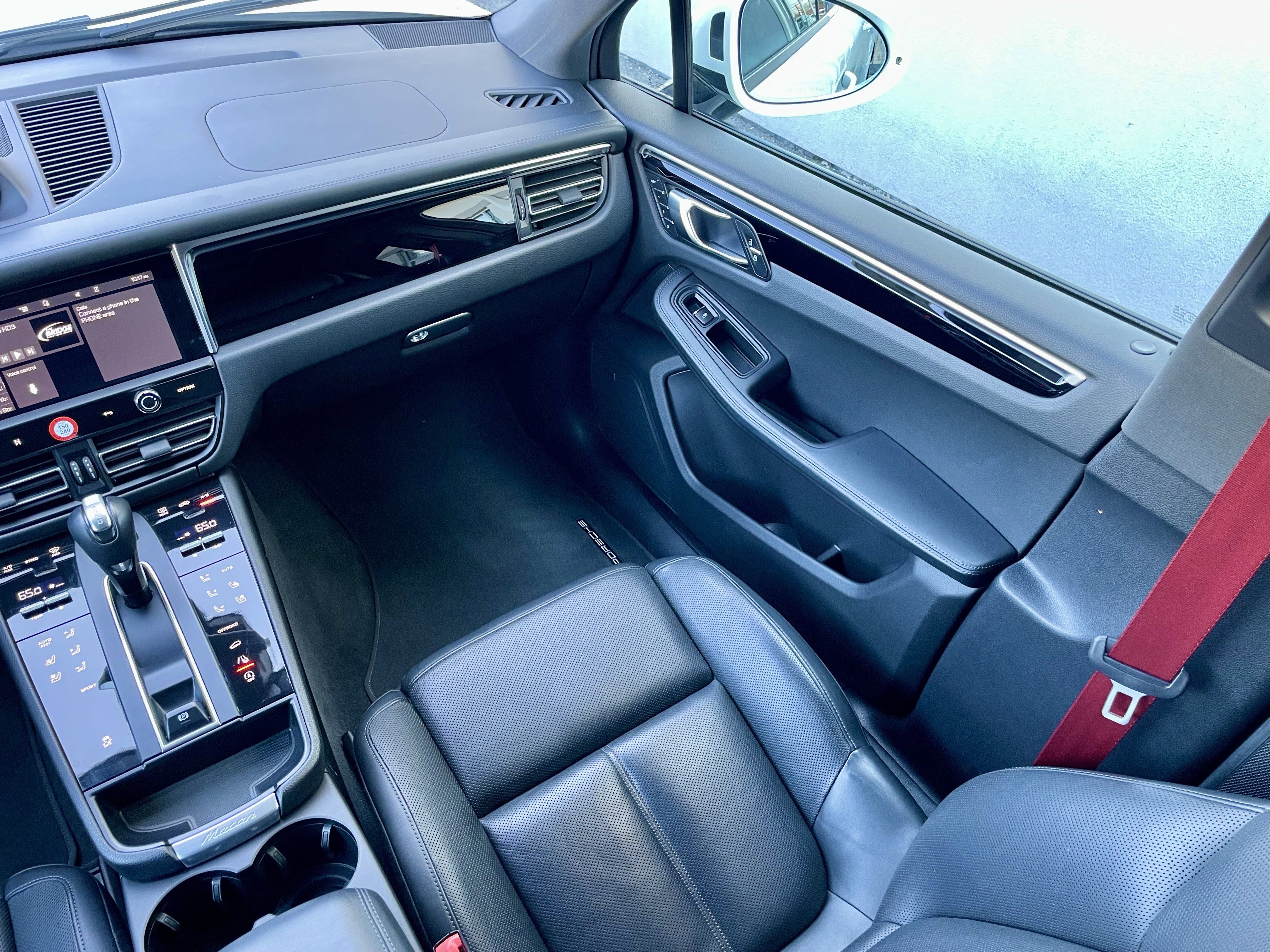 Used 2022 Porsche Macan image 18