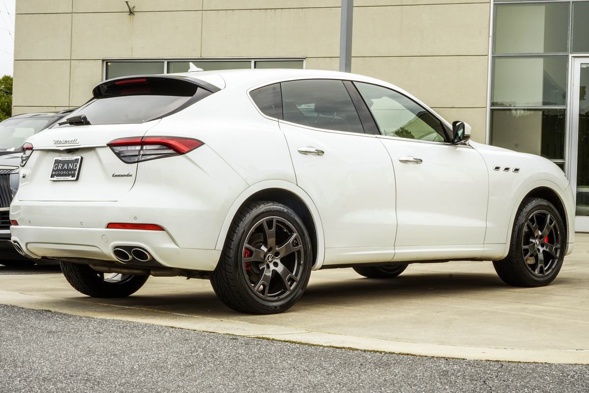 Used 2021 Maserati Levante AWD/4WD image 12