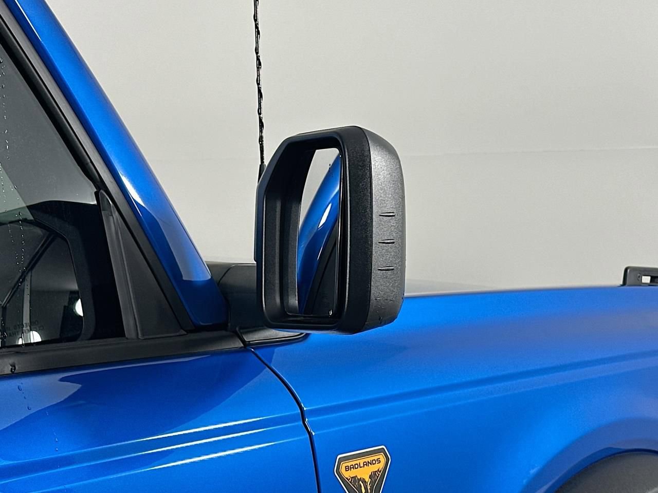 Used 2025 Ford Bronco Badlands image 39