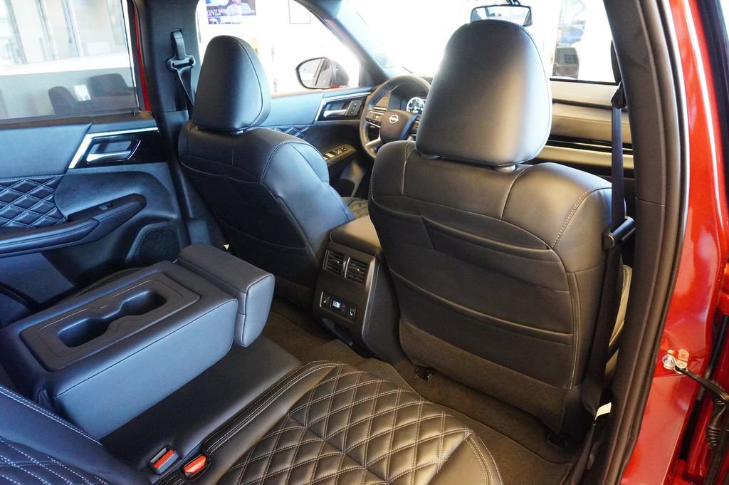 New 2026 Nissan Rogue Platinum image 10