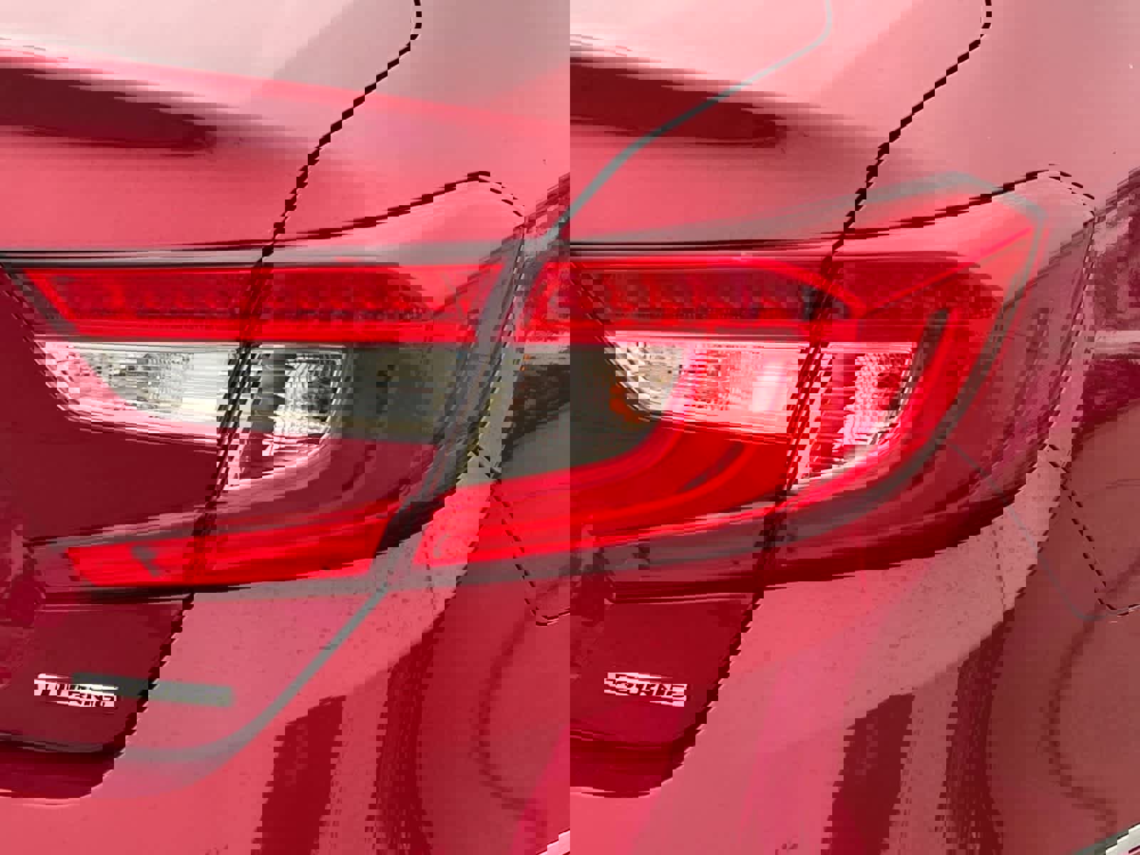 Used 2018 Honda Accord Touring image 27