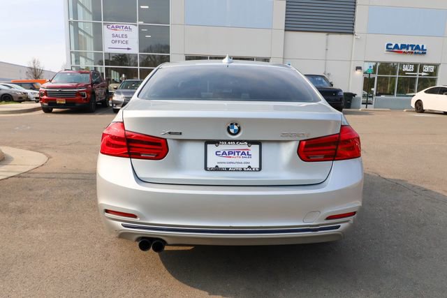 Used 2018 BMW 330i xDrive Sedan w/ Convenience Package image 14