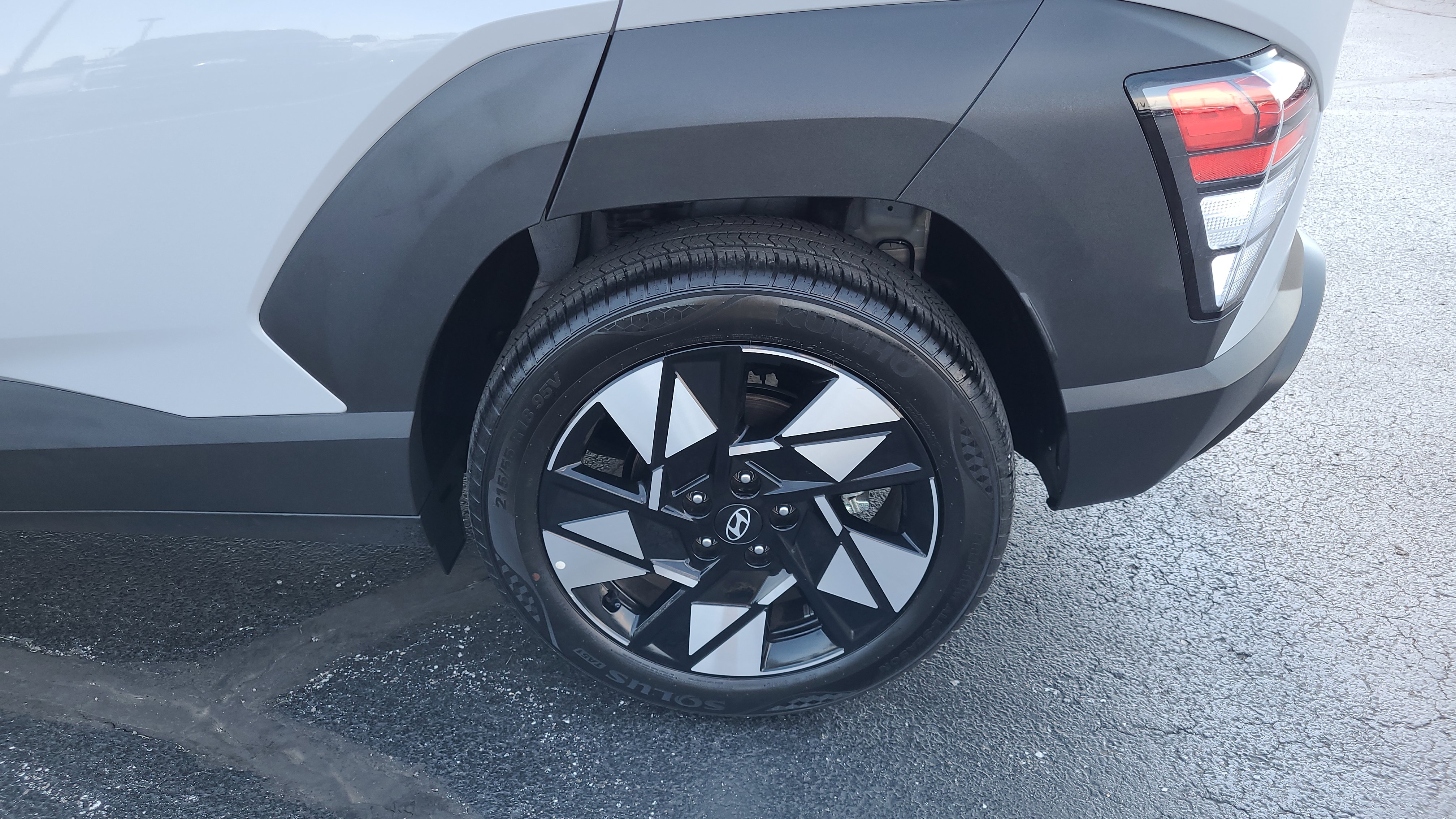 Used 2025 Hyundai Kona SEL image 10