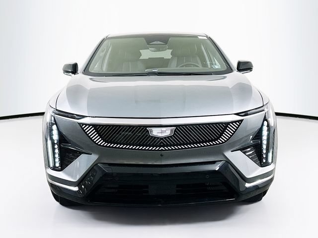 New 2026 Cadillac Optiq Luxury 2 AWD/4WD image 2