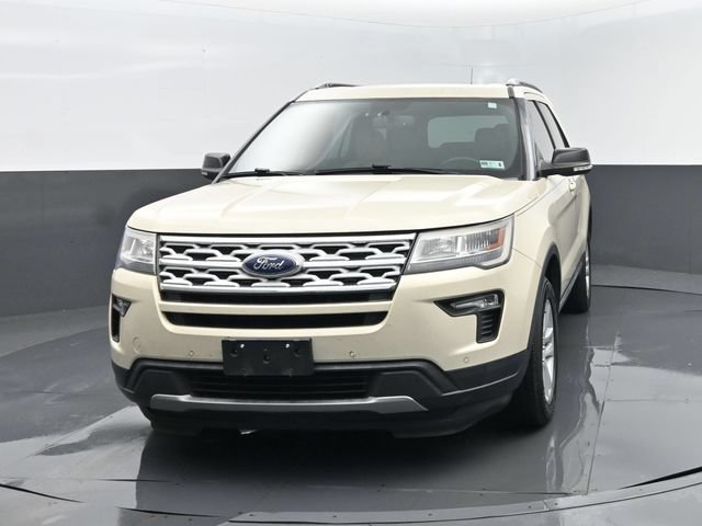 Used 2018 Ford Explorer XLT w/ Equipment Group 202A AWD/4WD image 26