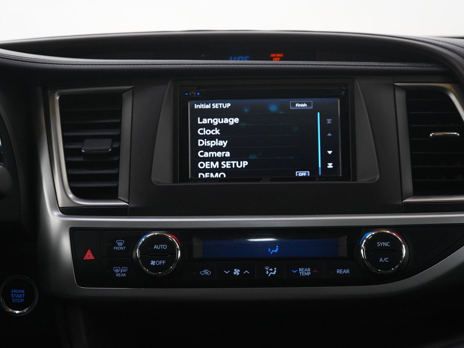 Used 2015 Toyota Highlander XLE AWD/4WD image 16
