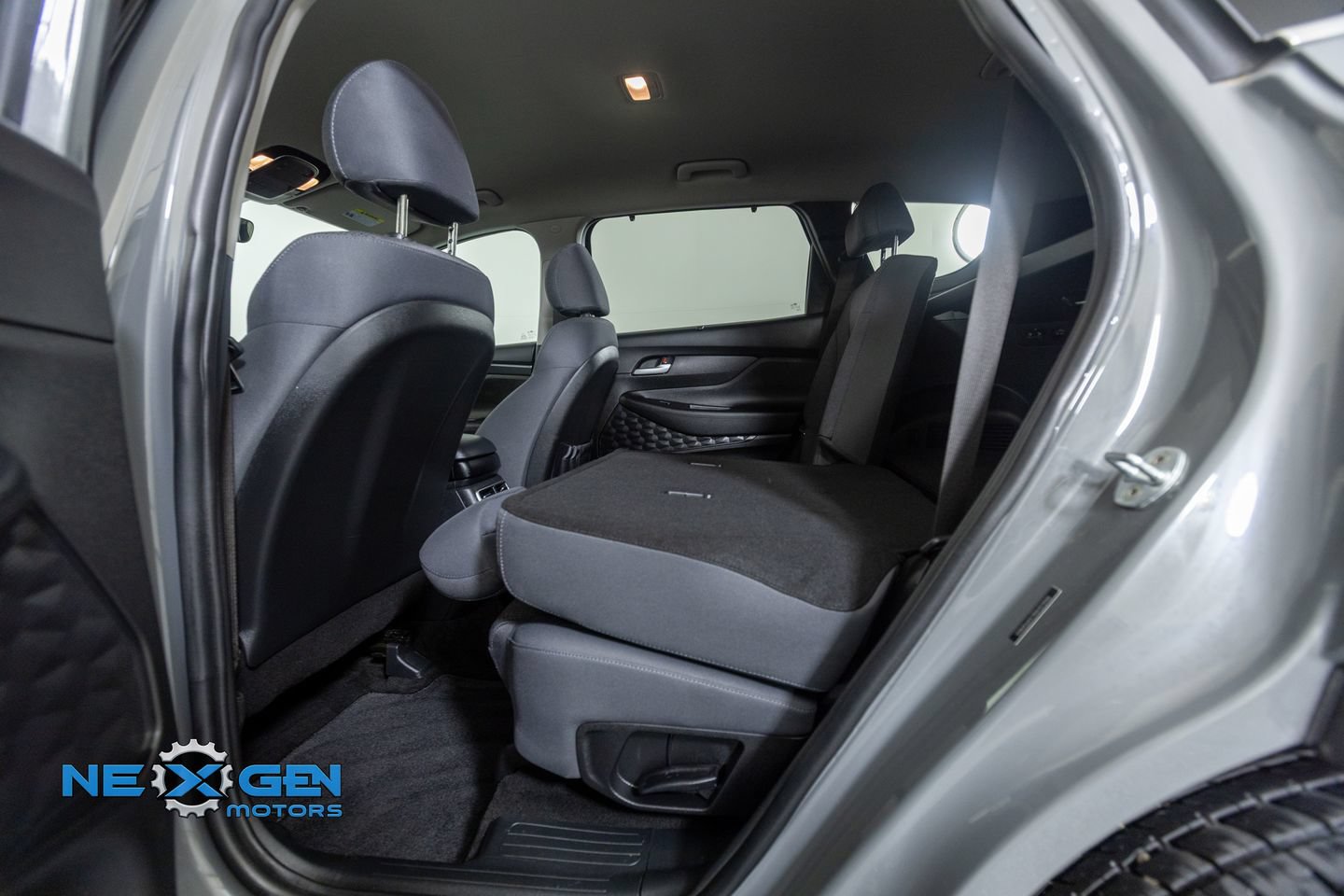 Used 2022 Hyundai Santa Fe SEL w/ Convenience Package FWD image 27