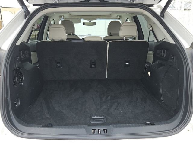 Used 2018 Ford Edge Titanium w/ Equipment Group 301A FWD image 13