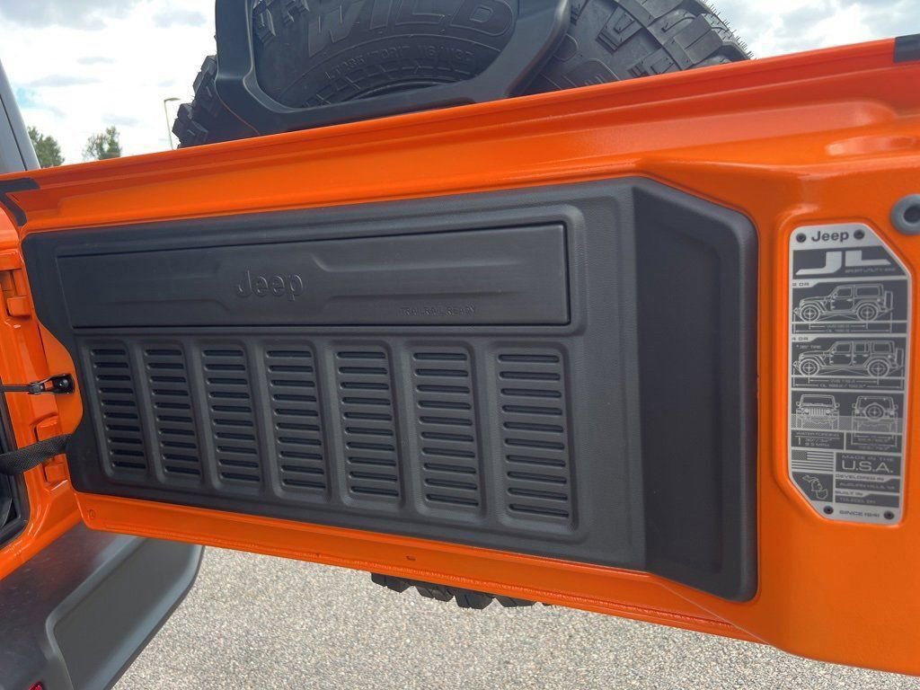 New 2025 Jeep Wrangler Willys image 36
