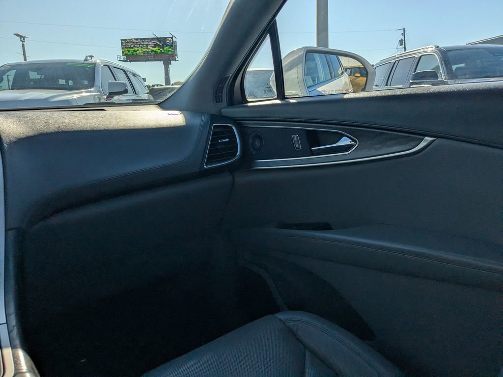 Used 2019 Lincoln Nautilus Reserve AWD/4WD image 14