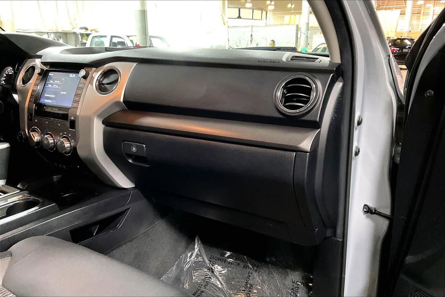 Certified 2021 Toyota Tundra SR5 AWD/4WD image 19