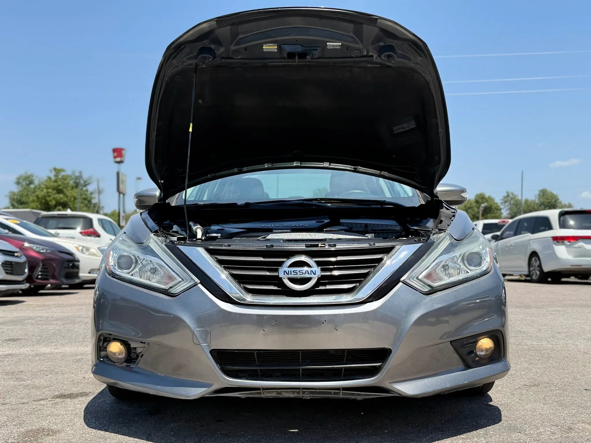 Used 2018 Nissan Altima 2.5 SL FWD image 10
