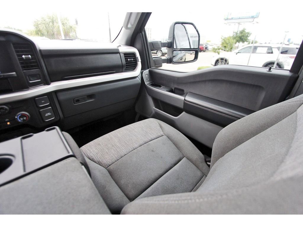 Used 2024 Ford F250 XLT image 8